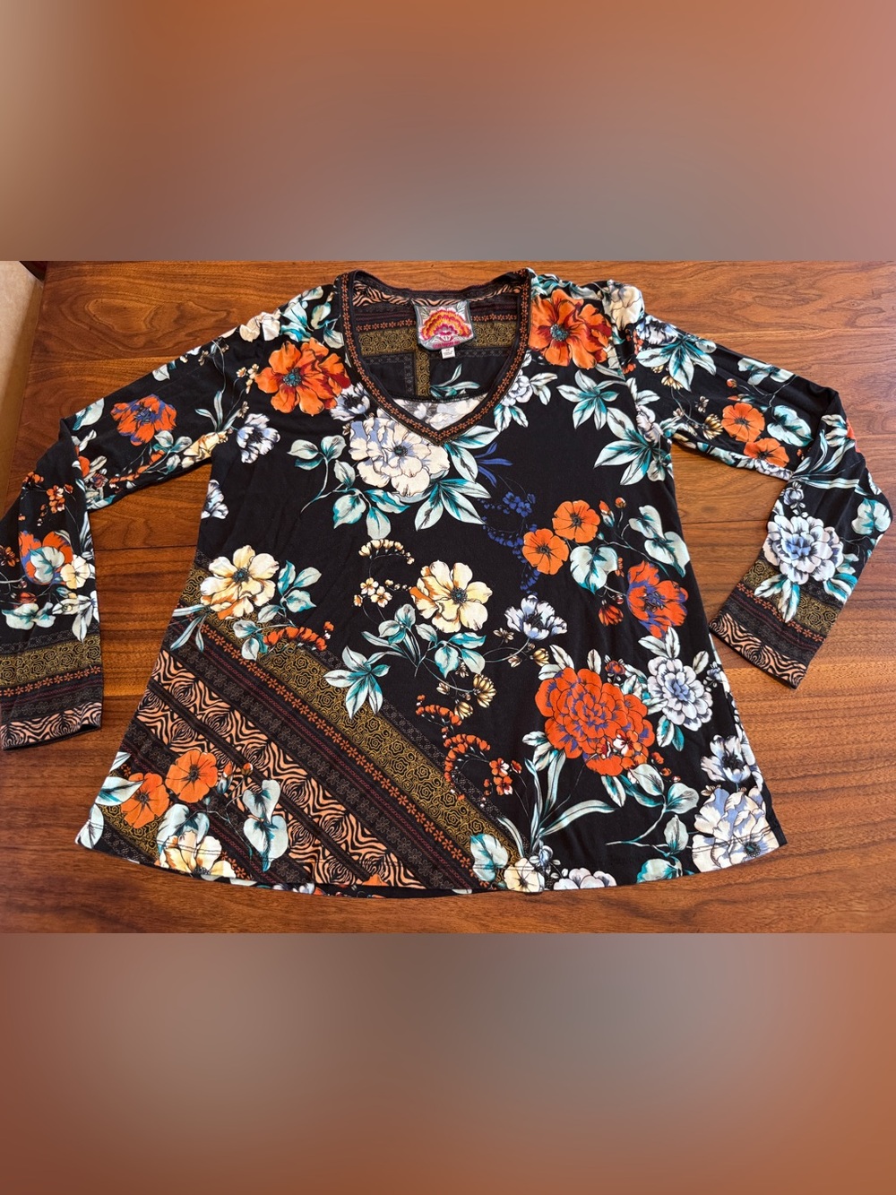 Johnny Was Bamboo Viscose Floral Tunic Top Blouse Black Like New Sz XS EUC